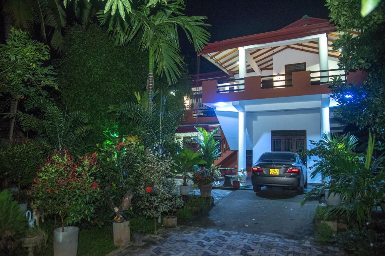 Sadee'S Place Дамбула Екстериор снимка