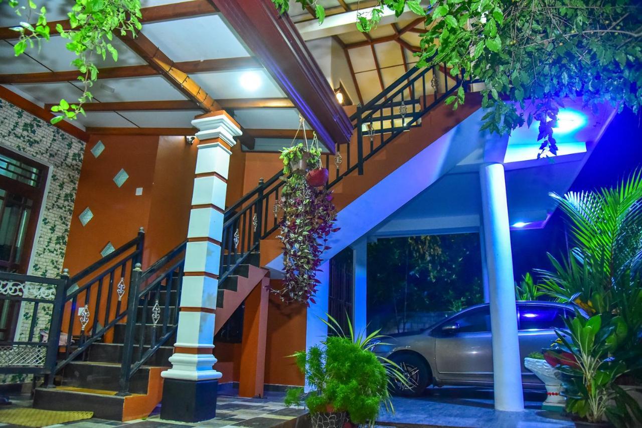 Sadee'S Place Дамбула Екстериор снимка