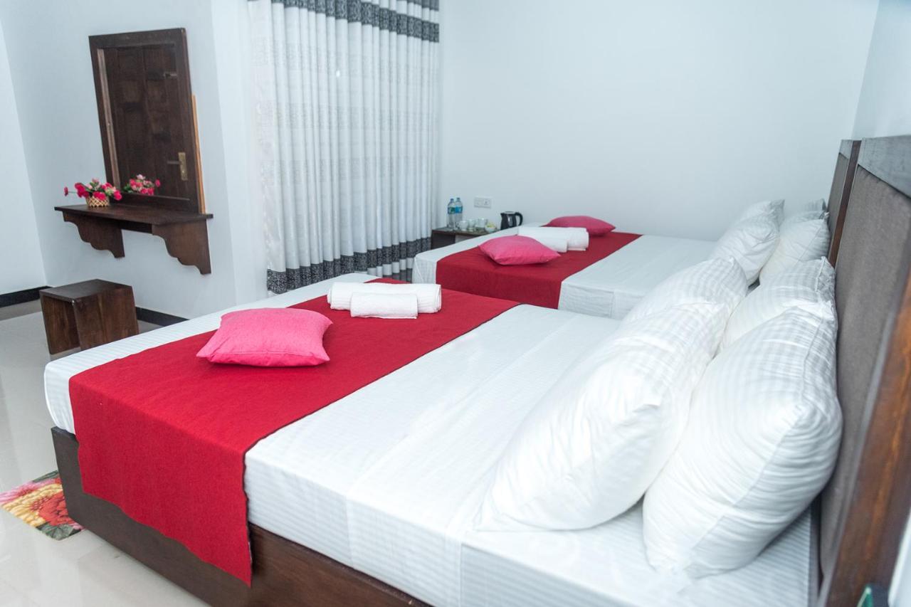 Sadee'S Place Дамбула Екстериор снимка